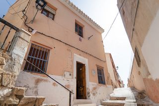 Chalet  C/ juan de la cierva. Solvia inmobiliaria  casa blanca