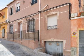 Casa aparellada  C/ trinquete alto. Solvia inmobiliaria  chalet adosado callosa de segura
