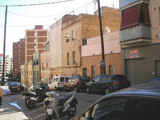 Pis  C/ nuestra señora de lourdes. Solvia inmobiliaria  piso badalona