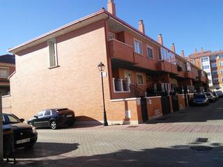 Maison jumelée  C/ carrion. Solvia inmobiliaria  chalet adosado laguna de duero