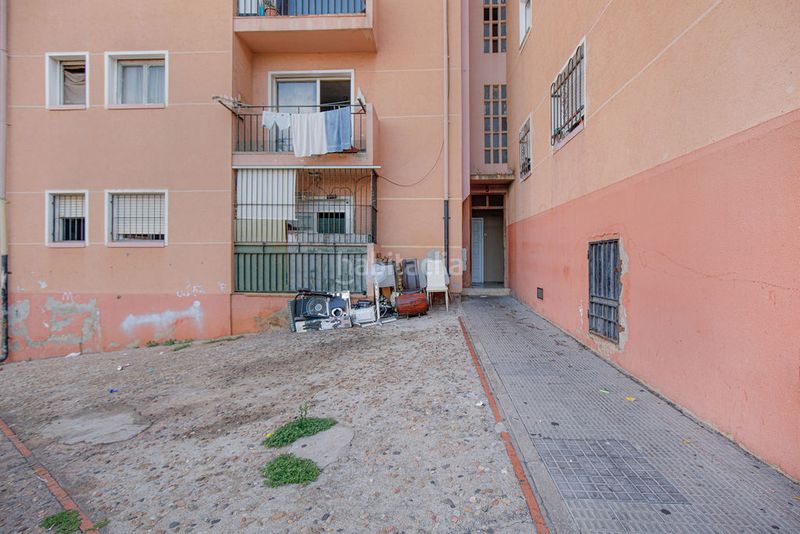 Foto e8a0ef77-2043-4e4e-bf0e-6ecff33d86fb. Pis a Vila - roja Girona