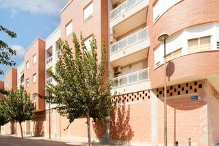 Local commercial  C/ lo león. Solvia inmobiliaria  locales pilar de la horadada