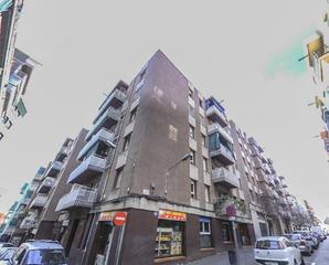 Pis  C/ poeta punsola. Solvia inmobiliaria  piso mataró