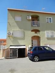 Casa aparellada  C/ miguel lopez bravo, s/n. Solvia inmobiliaria  chalet adosado yepes