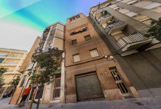 Appartamento  C/ jardi. Solvia inmobiliaria  piso hospitalet de llobregat el
