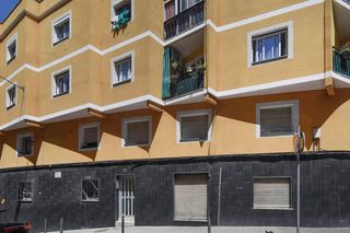 Piso  C/ doctor pages. Solvia inmobiliaria  piso santa coloma de gramenet