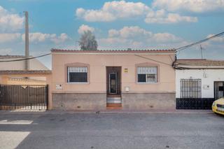 Chalet  C/ barracas. Solvia inmobiliaria  casa benejúzar