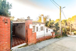 Xalet  C/ mas marçans (urb sant salvador). Solvia inmobiliaria  casa gelida
