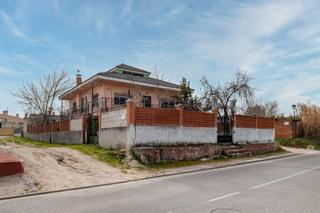 Xalet  C/ manzaneque. Solvia inmobiliaria  chalet independiente escalona