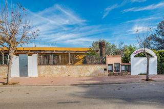 Chalet  Av de la platja (urb. cala blanca). Solvia inmobiliaria  chalet independiente ciutadella de menorca