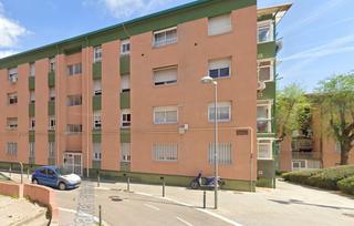 Pis  C/ parets del valles. Solvia inmobiliaria  piso badalona
