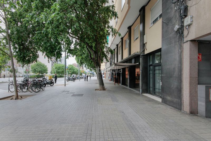 Foto d02dd321-74e9-4d49-a4ce-c823ab79032d. Pis a El Camp de l´Arpa del Clot Barcelona