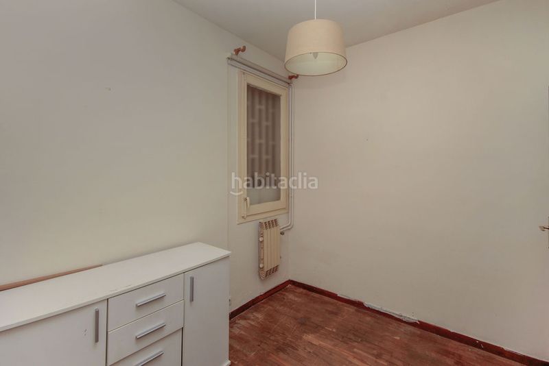 Foto f7ef241a-37b0-4054-8399-481f848466d5. Pis a El Camp de l´Arpa del Clot Barcelona