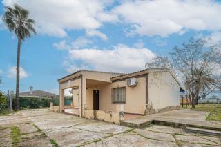 Chalet  C/ carmona. Solvia inmobiliaria  casa carmona