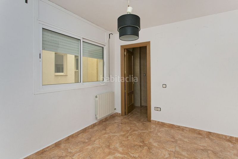 Foto f4352909-09fd-4b78-aaf7-e9544d7abf95. Pis amb calefacció a Poble Sec Igualada