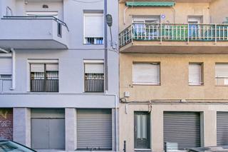 Piso  C/ joan de paguera. Solvia inmobiliaria  piso barcelona