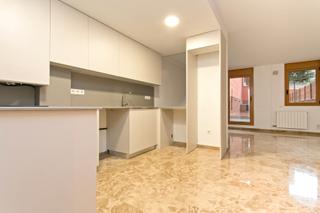 Piso  C/ berlines. Solvia inmobiliaria  piso barcelona