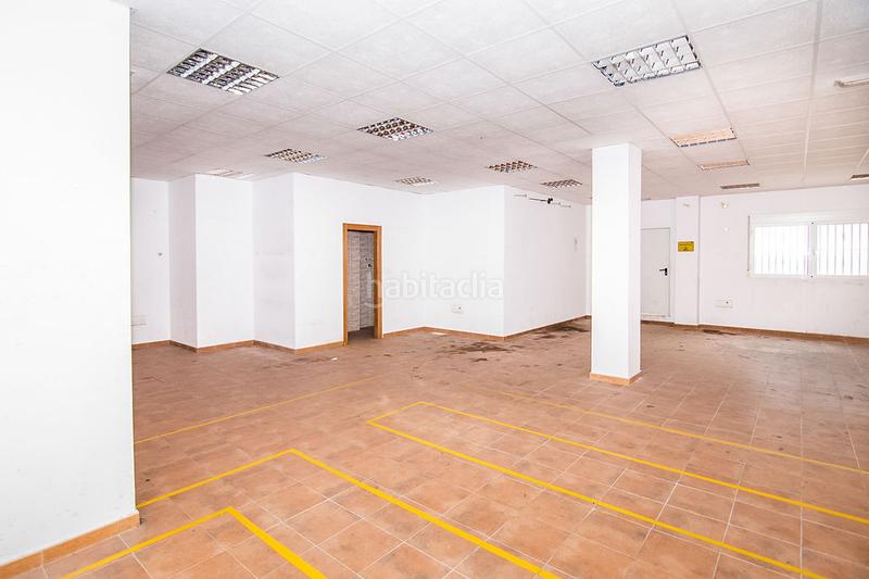 Foto a0fe8544-b22e-4baa-b74d-10ed3f6bfaaa. Lloguer local comercial a Ronda Sur Murcia