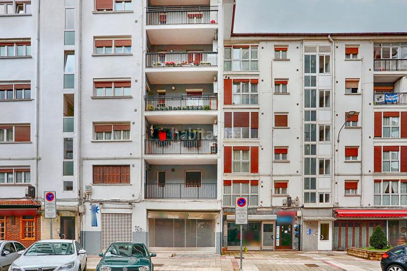 Foto 95fe73f3-d342-4200-adc5-7a77e33ddedc. Local comercial solvia inmobiliaria locales arrasatemondragón en Arrasate o Mondragón