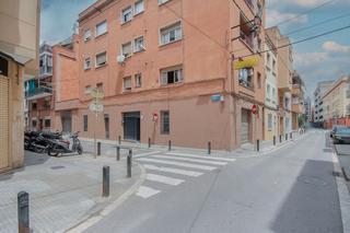 Local Comercial  C/ camí vell de sant boi. Solvia inmobiliaria  locales cornellà de llobregat