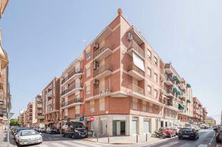 Local commercial  C/ monserrate guilabert valero. Solvia inmobiliaria  locales elcheelx