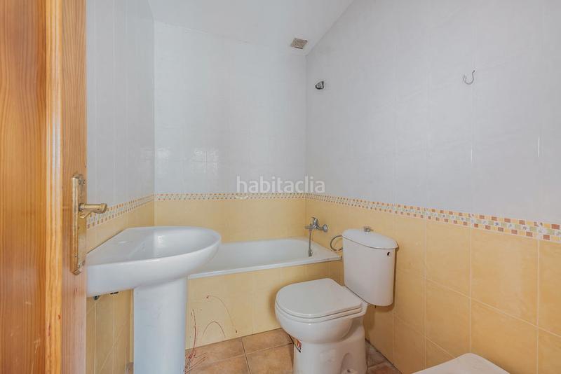 Foto a9a60876-ea4f-4005-9862-d577696fdc9c. Casa aparellada a Cortegana