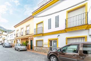 Pis  C/ doctor fleming. Solvia inmobiliaria  piso pizarra