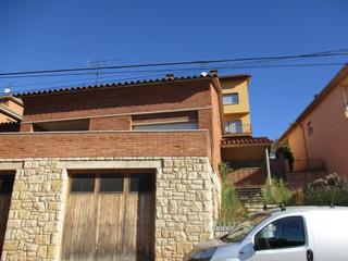 Xalet  C/ mossen pere bertrán. Solvia inmobiliaria  chalet independiente moià