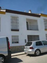 Casa aparellada  Av málaga. Solvia inmobiliaria  chalet adosado puebla de cazalla la