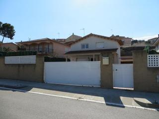 Chalet  C/ alcalaten, urb. ca l´artigues. Solvia inmobiliaria  chalet independiente lliçà damunt