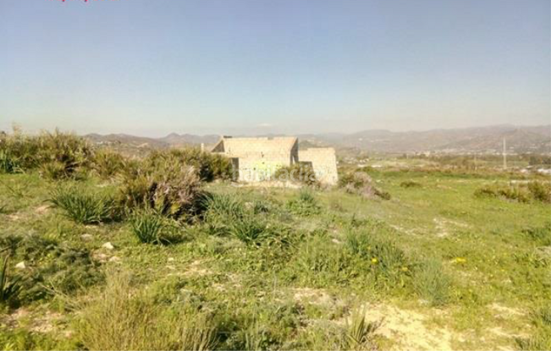 Foto b807481a-983c-436c-b5bb-0257e0c93947. Finca rústica a Campanillas Málaga