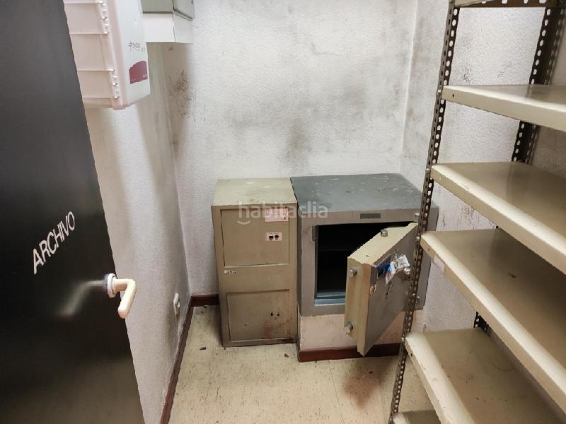 Foto bbb40fad-4538-431a-ba14-93c59da8589b. Alquiler local comercial solvia inmobiliaria locales en Oviedo