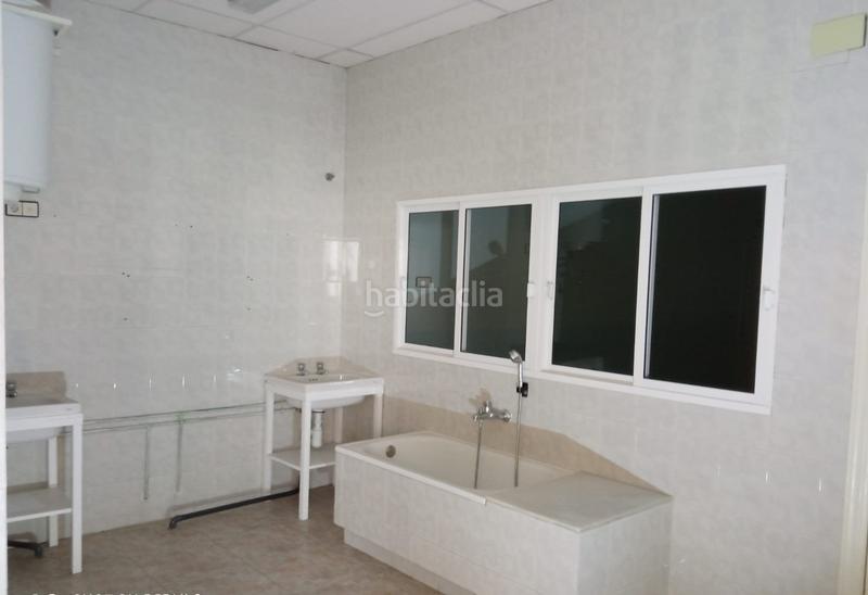 Foto 0f7212ad-3957-457d-8eeb-af8f32012990. Rent business premise in Carolina (La)