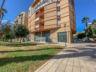 Lloguer Local Comercial  Avda. príncipe de asturias. Solvia inmobiliaria  locales orihuela