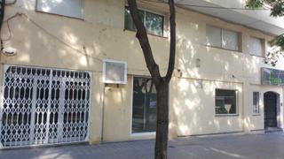 Locale commerciale in Pz Carles III