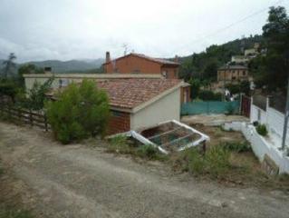 Chalet  C/ tarongina - urb ciutat jardi -. Solvia inmobiliaria  chalet independiente santa susanna