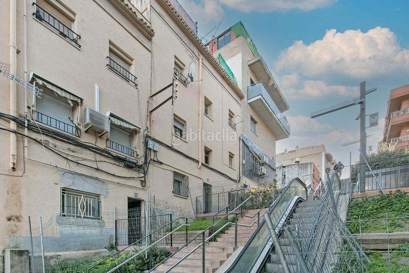 Foto d1bf8704-6eab-451b-8a59-9485dfc90e2a. Appartement dans Lloreda Badalona