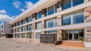 Oficina  Av las golondrinas. Solvia inmobiliaria  oficinas guadacorte