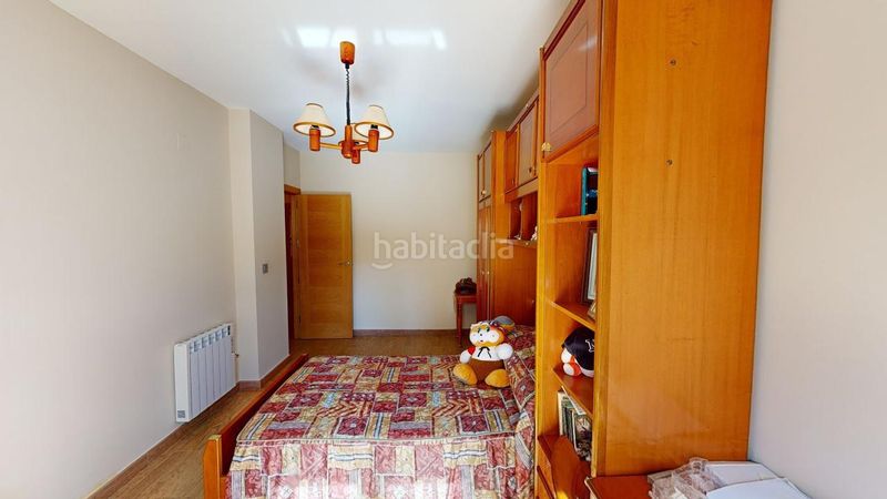 Foto 2db931f7-f28a-46e3-9a8a-144afb8cafd9. Xalet amb aparcament a Torredelcampo