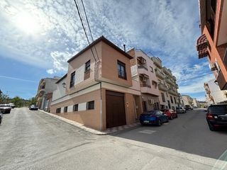 Xalet  C/ arenales. Solvia inmobiliaria  casa torre del campo