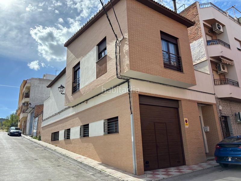 Foto 603596ab-436d-436b-8509-5d574b04ff8d. Xalet amb aparcament a Torredelcampo
