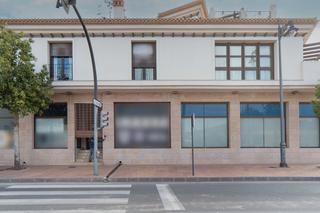 Local Comercial  Av del generalísimo y esquina c/ pantano. Solvia inmobiliaria  locales san pedro del pinatar