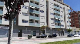 Locale commerciale in C/ Lieja