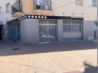 Local Comercial  Av arc de bara. Solvia inmobiliaria  locales roda de barà