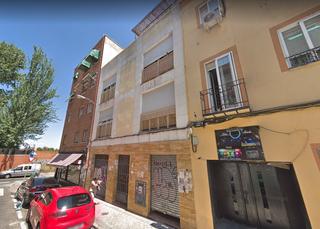 Pis  C/ ramón luján. Solvia inmobiliaria  piso madrid