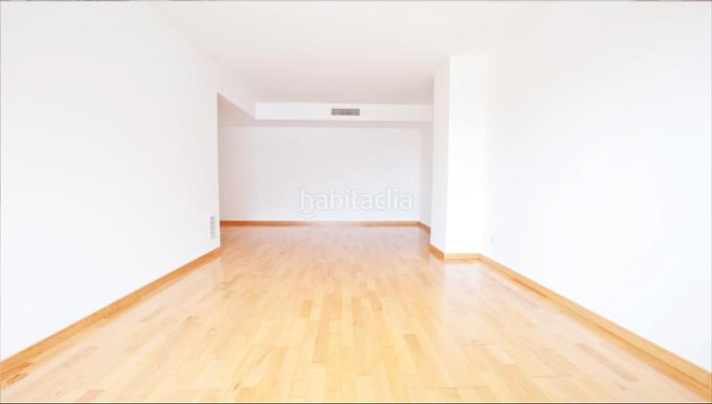 Foto 5de1e430-7b71-46ea-b1b6-0bce6d3eda7c. Apartament amb piscina a Via Europa - Parc Central Mataró