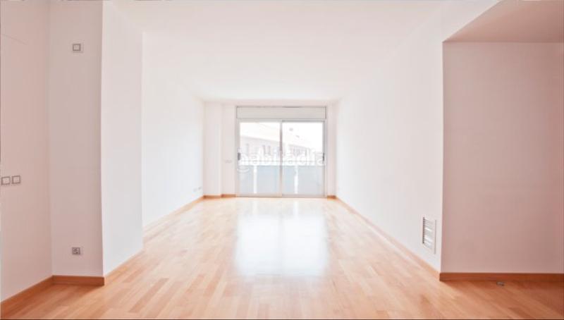 Foto dd3aded1-e18a-4717-93e0-bc56a45a7d25. Apartament amb piscina a Via Europa - Parc Central Mataró