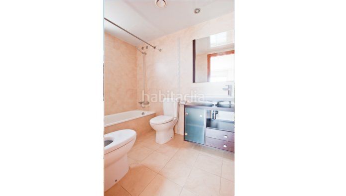 Foto 1aa78fdf-de45-4f8a-9a98-41917b37317d. Pis amb aparcament piscina a Via Europa - Parc Central Mataró