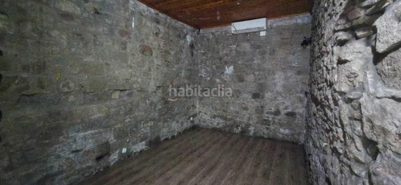 Foto d8dba82d-9b2b-426b-b7c8-654db7ec3703. Local comercial a Barri Antic Manresa