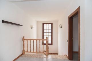 Chalet  C/ les baumes. Solvia inmobiliaria  chalet independiente sant llorenç savall